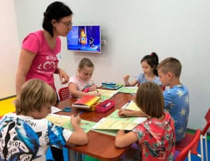 С какого возраста учить английский