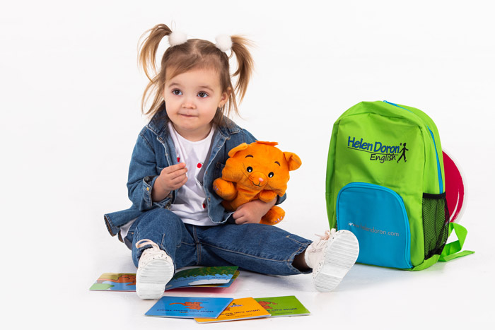 Обеспечивая полное погружение в языковую среду